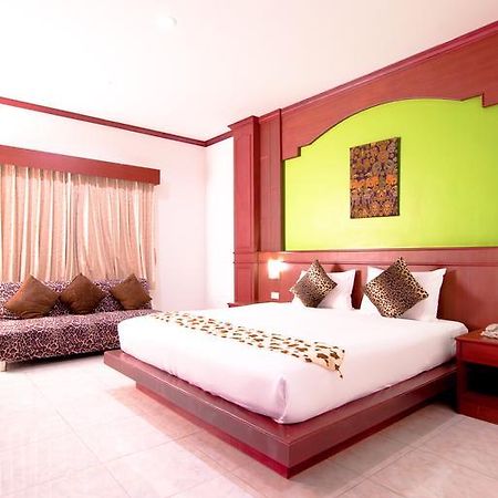 Forest Patong Hotel Bagian luar foto