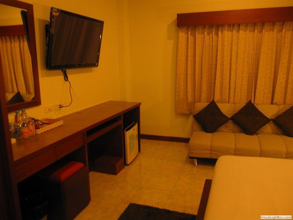 Forest Patong Hotel Bagian luar foto