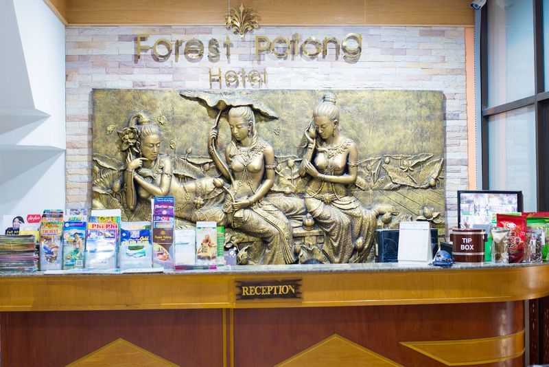 Forest Patong Hotel Bagian luar foto