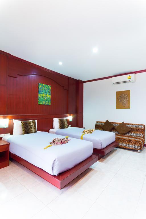 Forest Patong Hotel Bagian luar foto