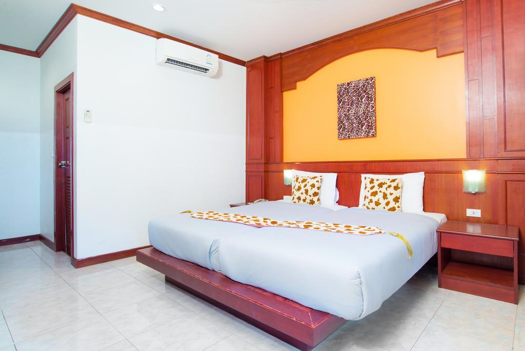 Forest Patong Hotel Bagian luar foto
