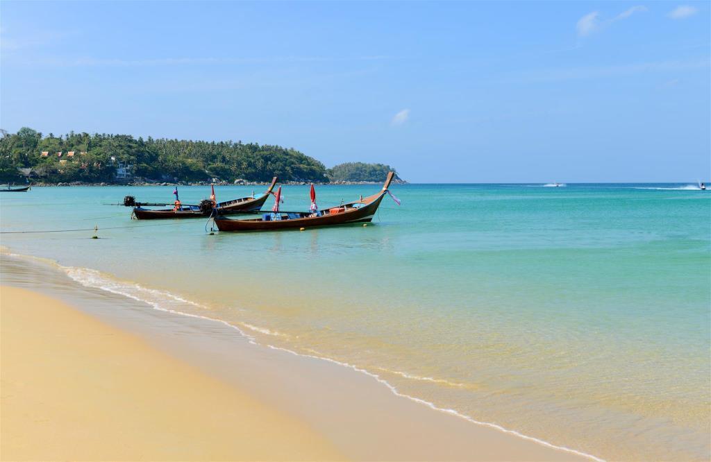 Forest Patong Hotel Bagian luar foto
