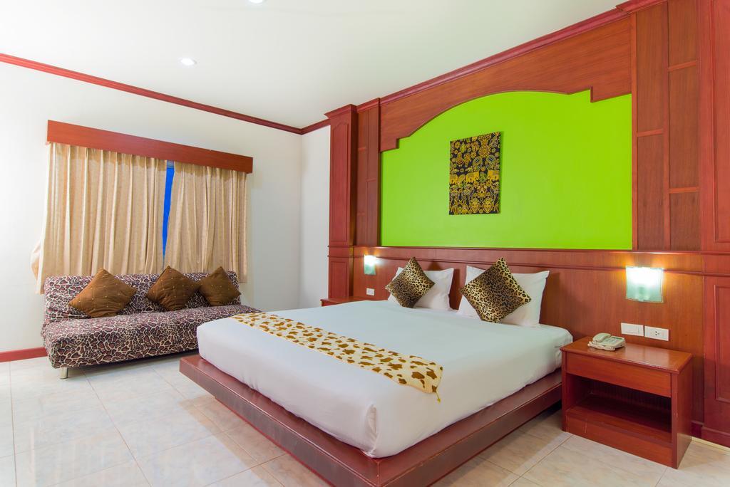 Forest Patong Hotel Bagian luar foto
