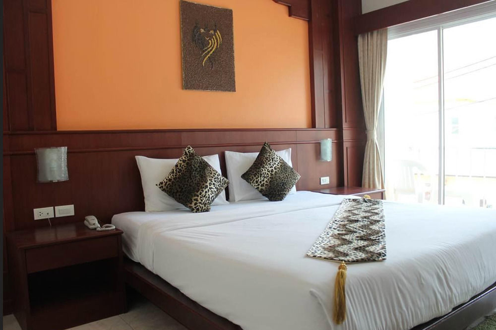 Forest Patong Hotel Bagian luar foto